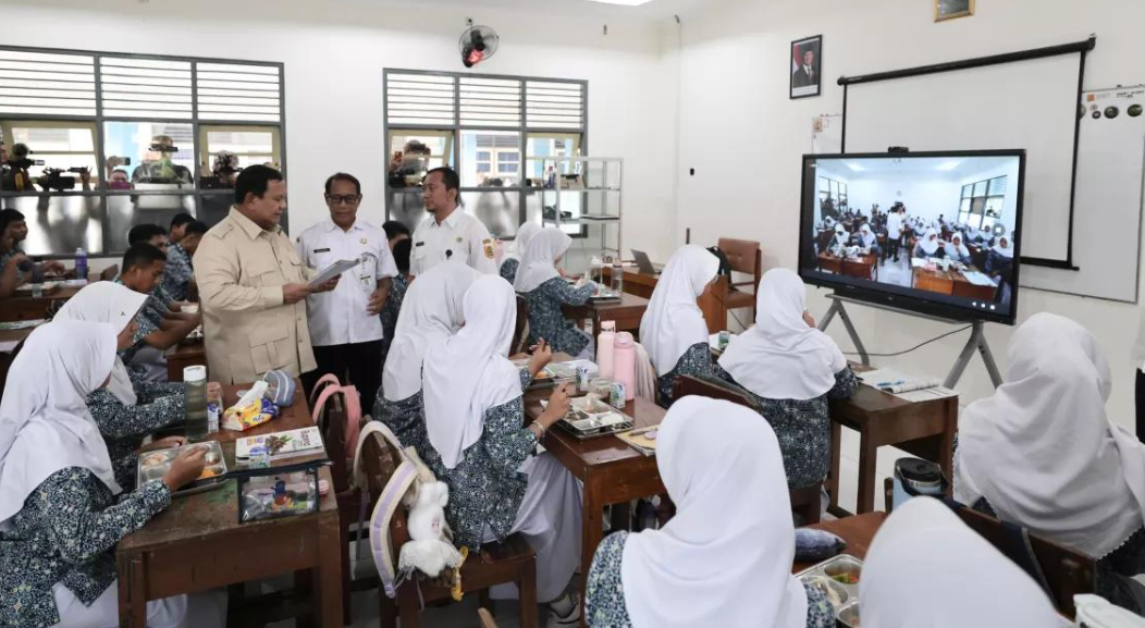 Guru Terbaik Bakal Mengajar dari Studio, Sekolah di Seluruh Indonesia Disiapkan Terhubung